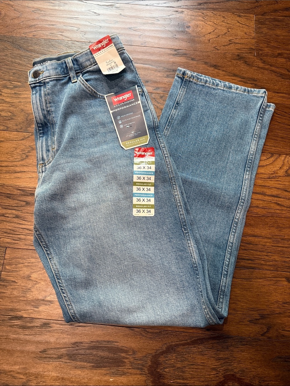 NWT Wrangler Men's Light - Medium Blue Regular Fit Jeans